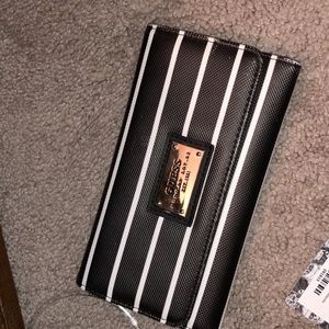 Guess wallet